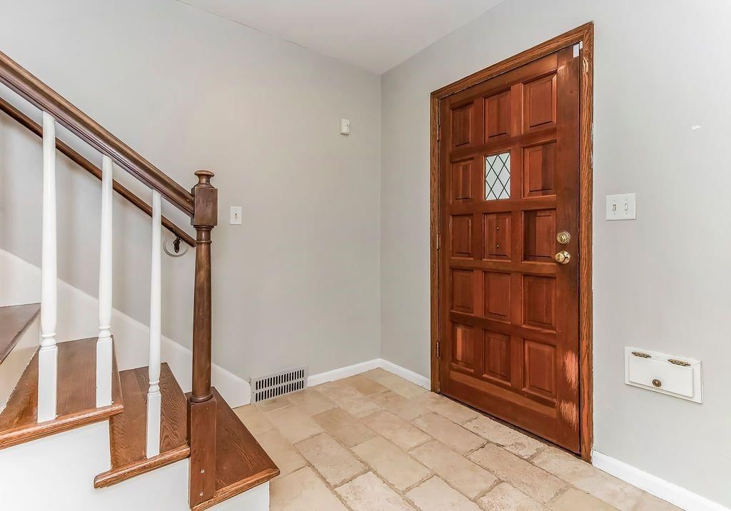 6733 Kenwood Avenue — photo 13