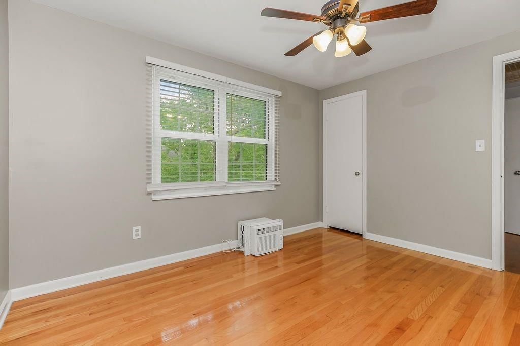 6733 Kenwood Avenue — photo 20