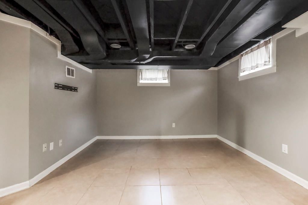 6733 Kenwood Avenue — photo 24