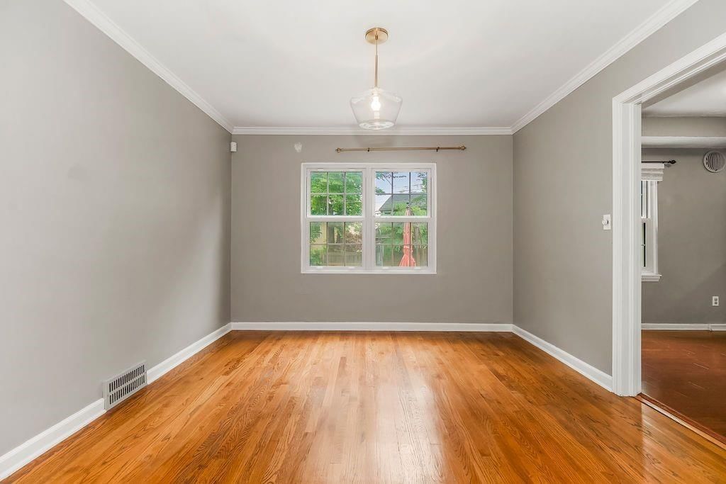 6733 Kenwood Avenue — photo 6