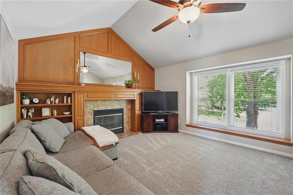 324 NW Palmer Drive — photo 7