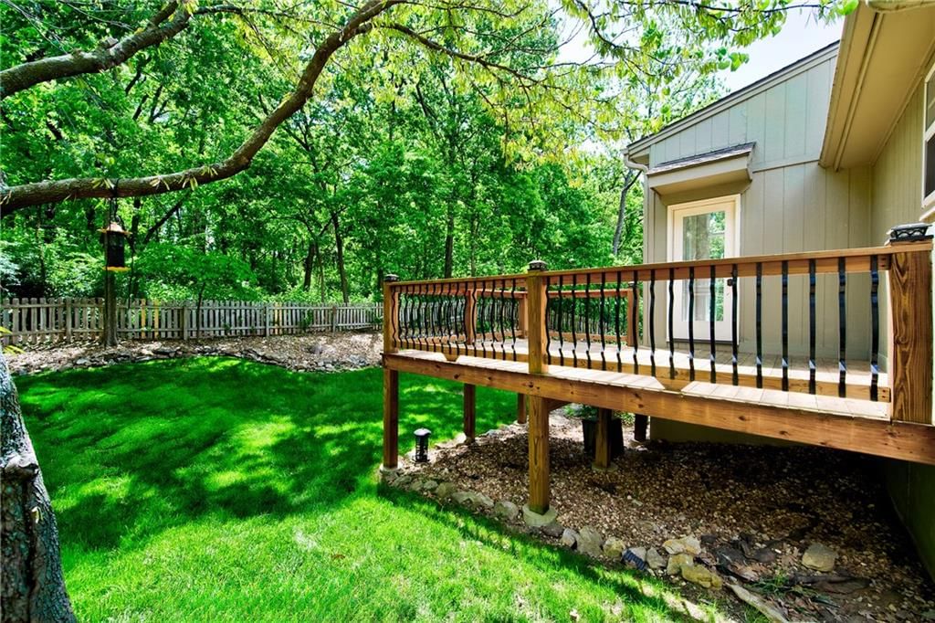 109 NW Cody Drive — photo 33
