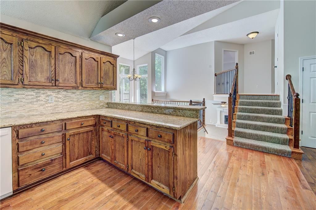 109 NW Cody Drive — photo 6