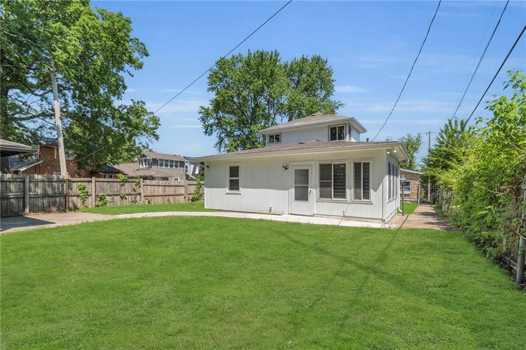 3815 E 61st Street — photo 36