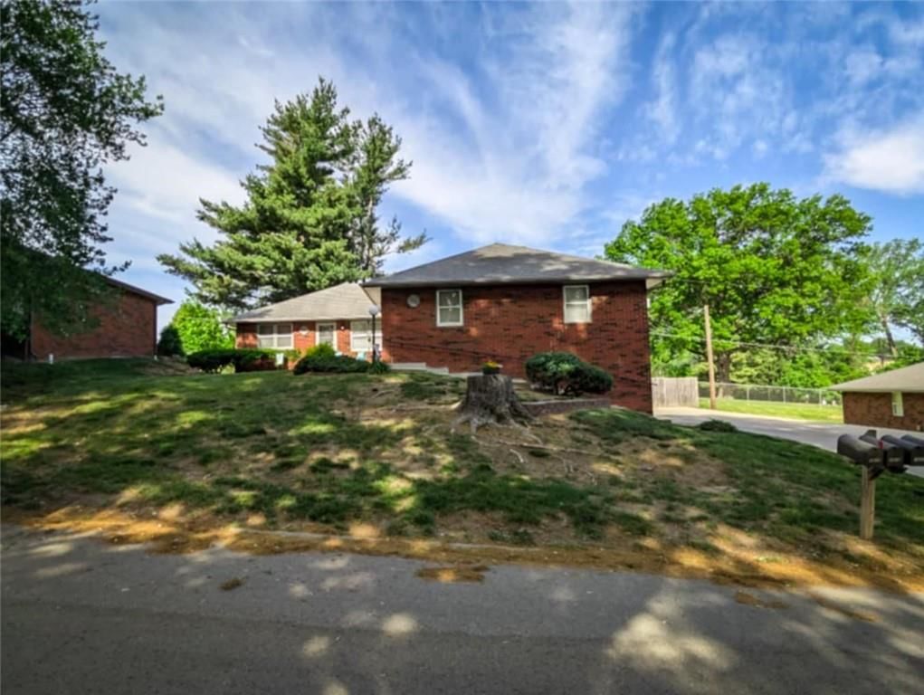1618-1620 Wayne Drive — photo 4