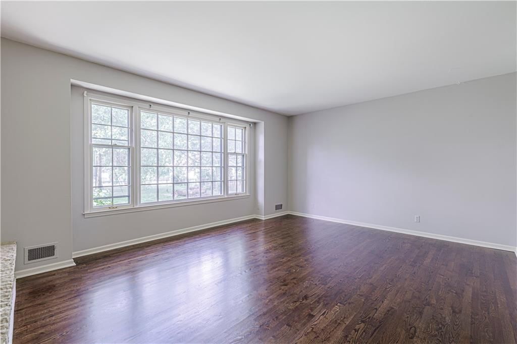 410 GLEN ARBOR Road — photo 5