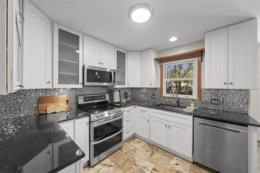 16212 W 126th Terrace — photo 11