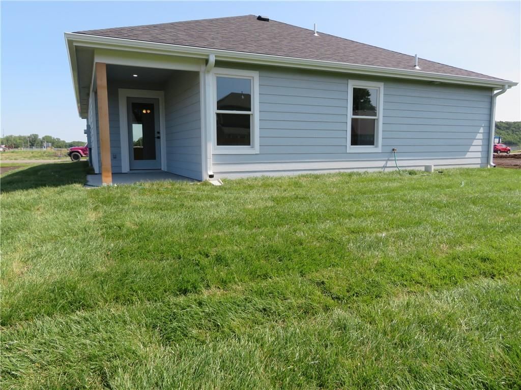 902 2ND Street — photo 33