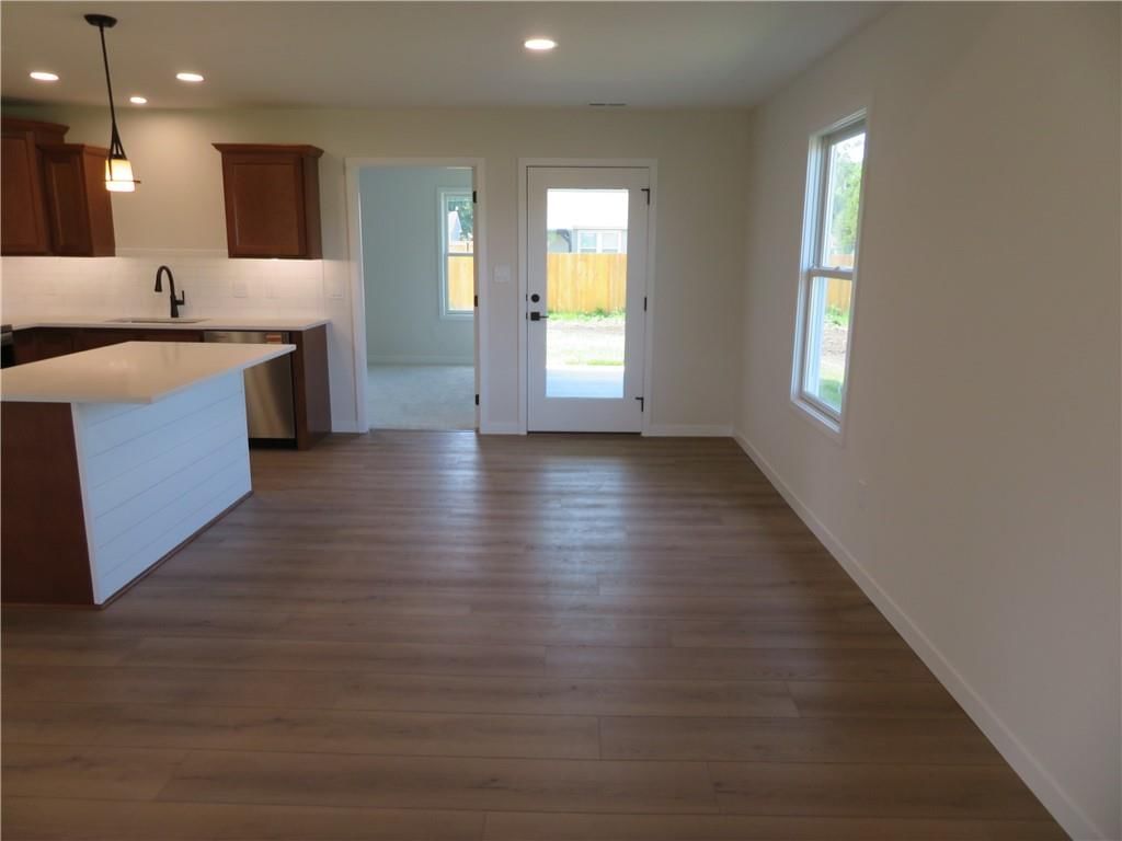 902 2ND Street — photo 5