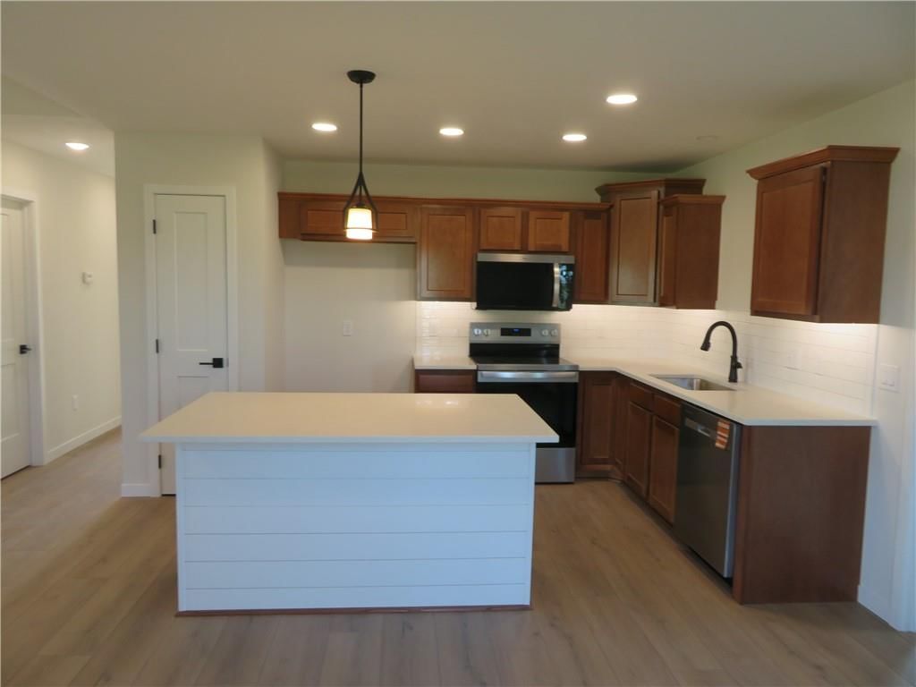 902 2ND Street — photo 8