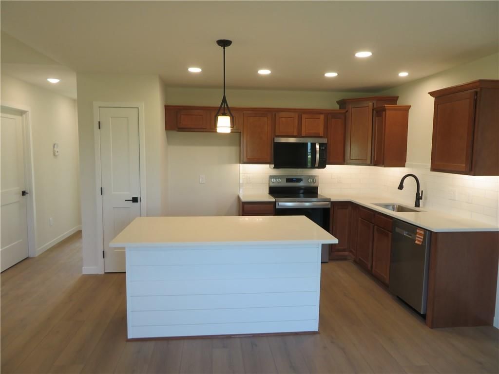 902 2ND Street — photo 10