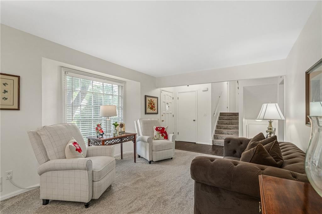 10326 Westgate Street — photo 6