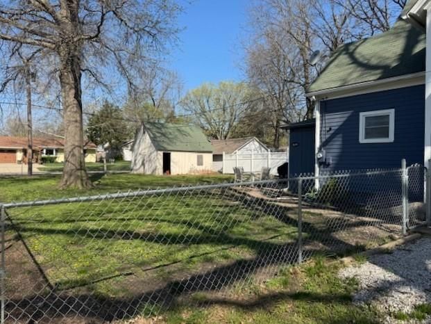 758 S Locust Street — photo 7