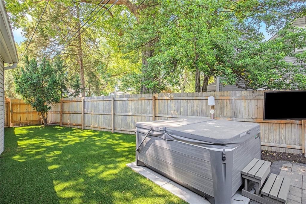 7408 Ash Street — photo 25