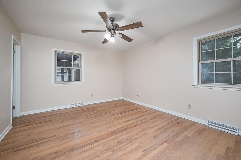 8560 Waverly Avenue — photo 12