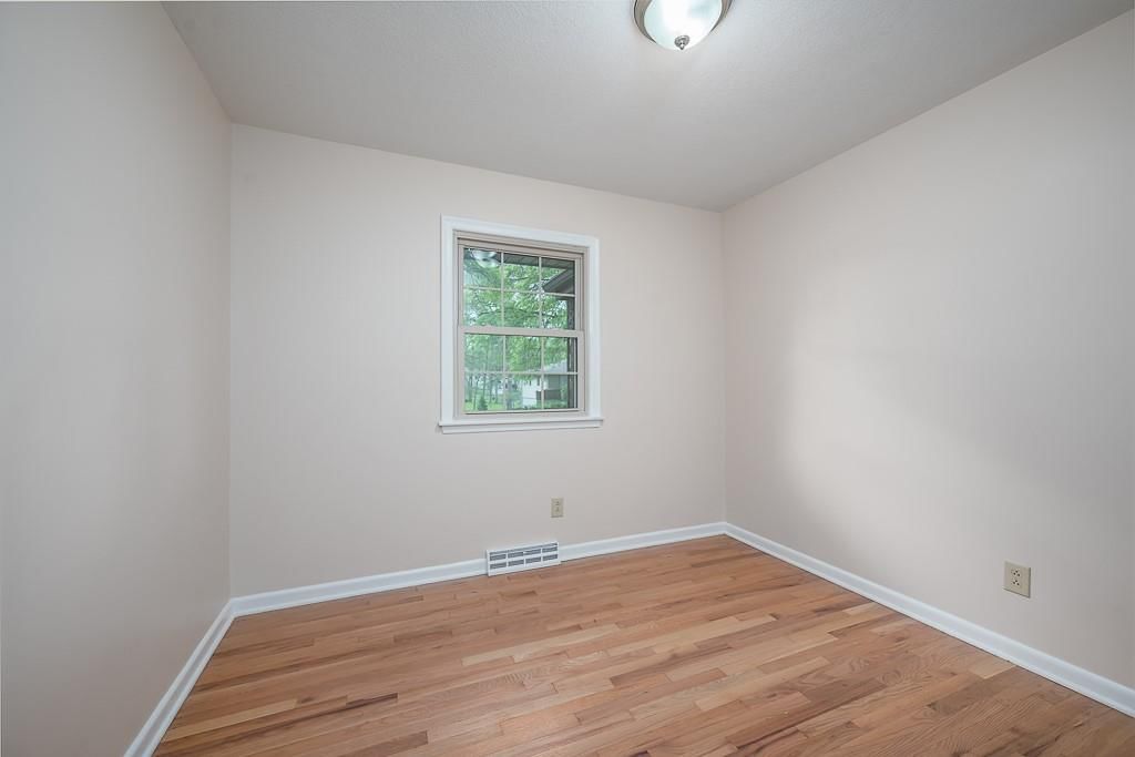 8560 Waverly Avenue — photo 16