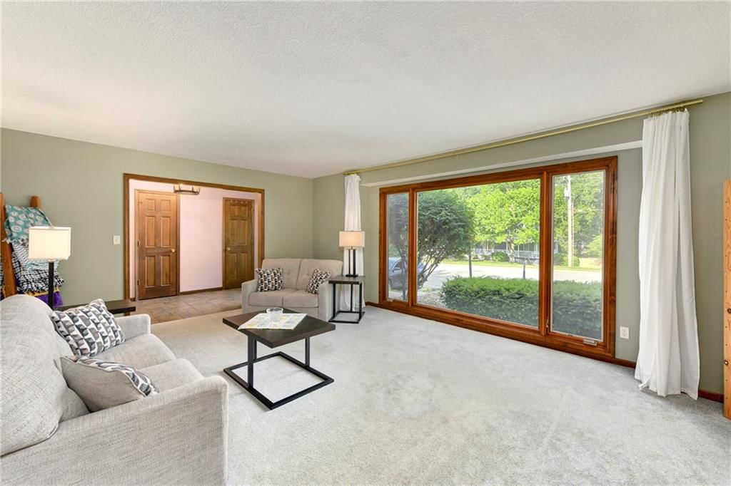 3122 Lakeview Circle — photo 4