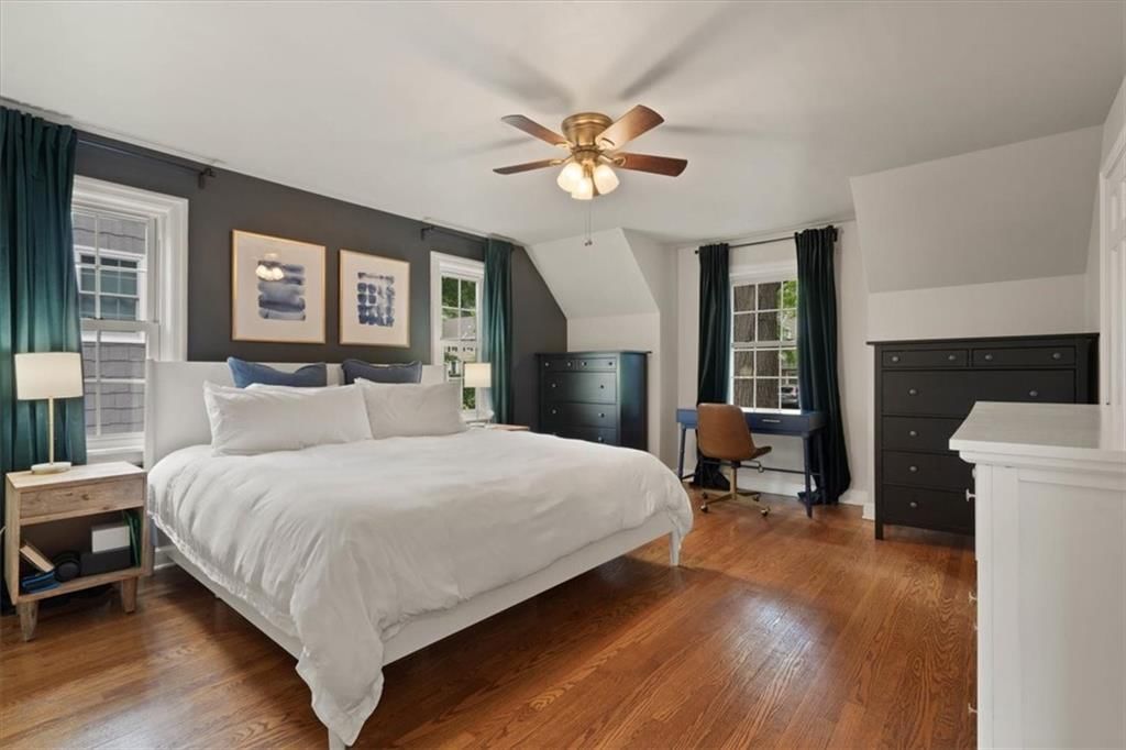 428 E 64th Terrace — photo 16