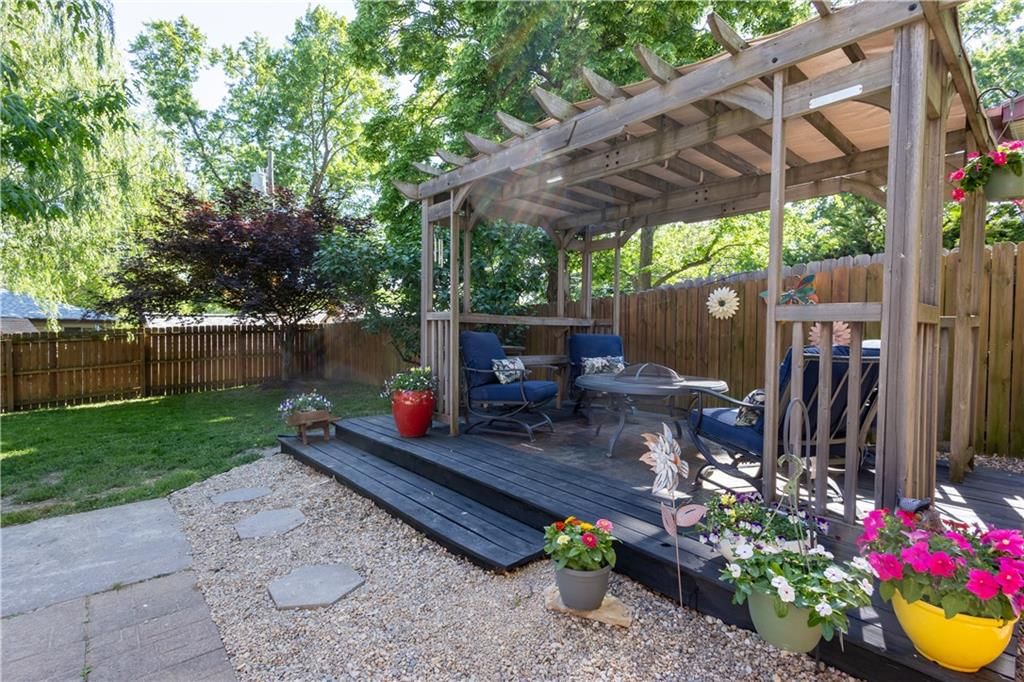 2602 Flintstone Drive — photo 13