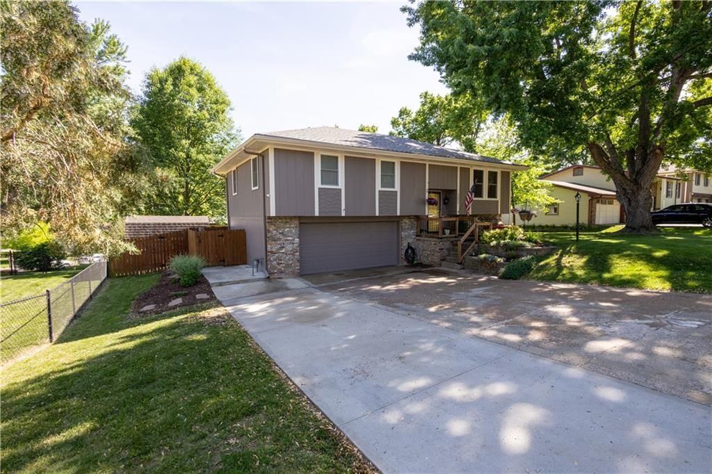 2602 Flintstone Drive — photo 4