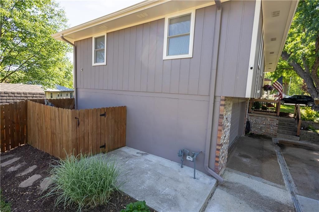 2602 Flintstone Drive — photo 8
