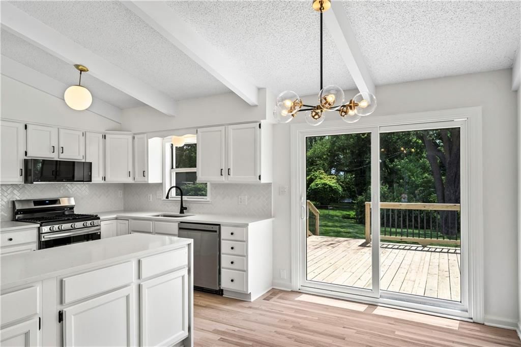 6310 N Howard Avenue — photo 14
