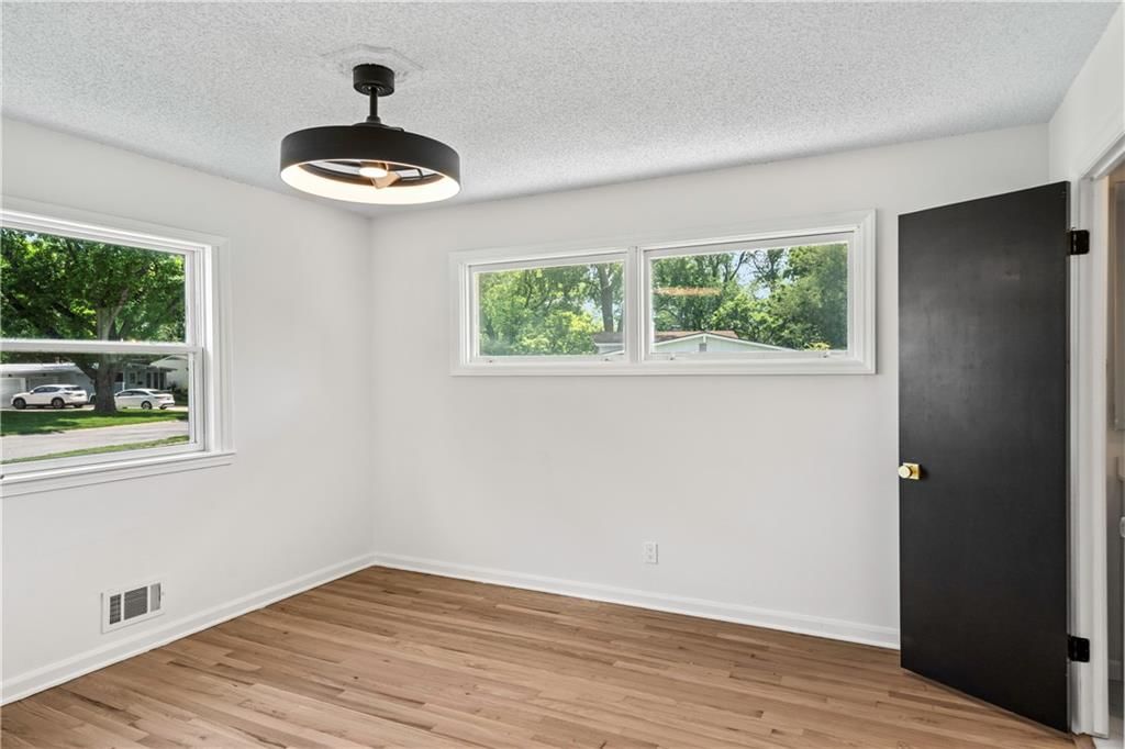 6310 N Howard Avenue — photo 19