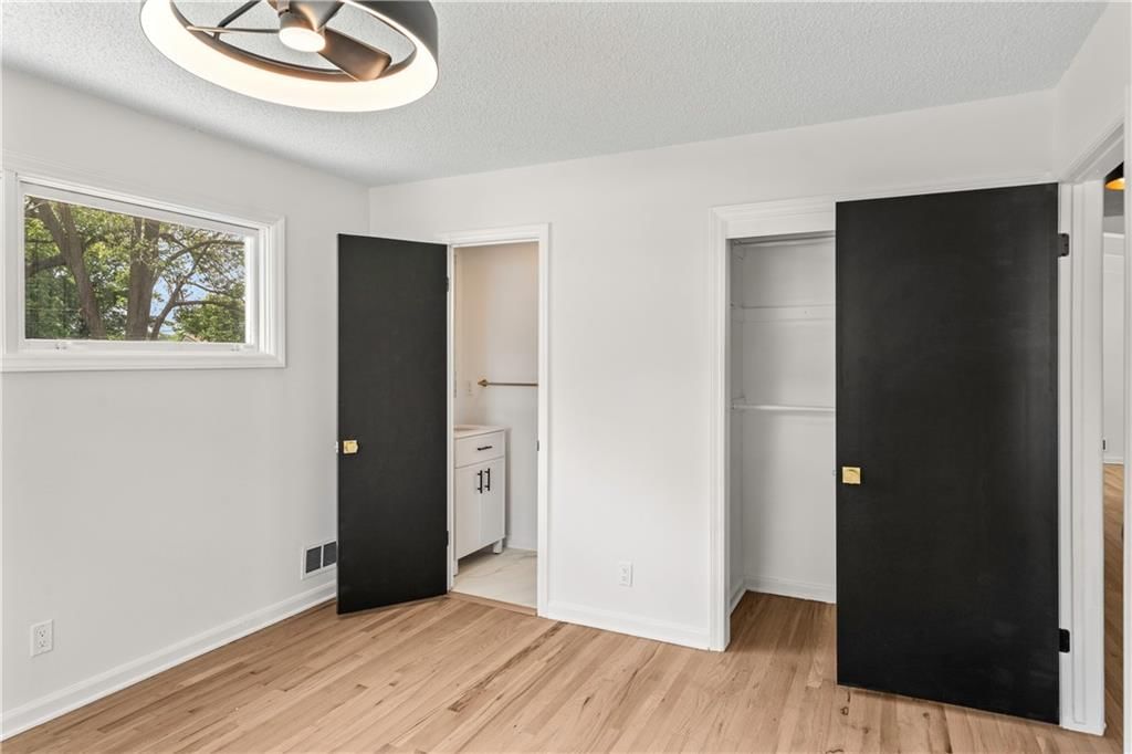 6310 N Howard Avenue — photo 20