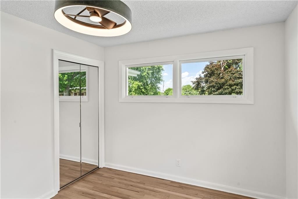 6310 N Howard Avenue — photo 28