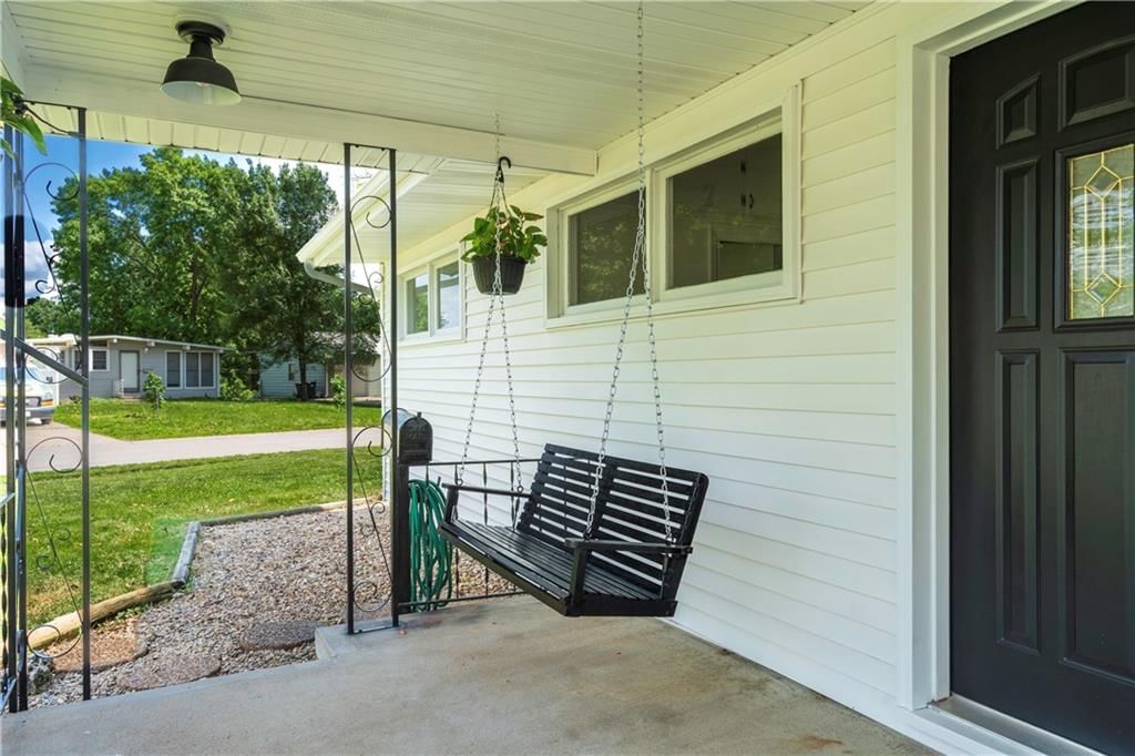 6310 N Howard Avenue — photo 4