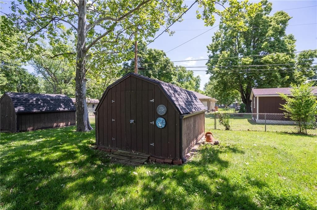 506 N Pine Street — photo 15