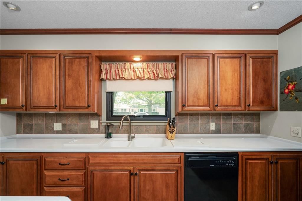 506 N Pine Street — photo 20