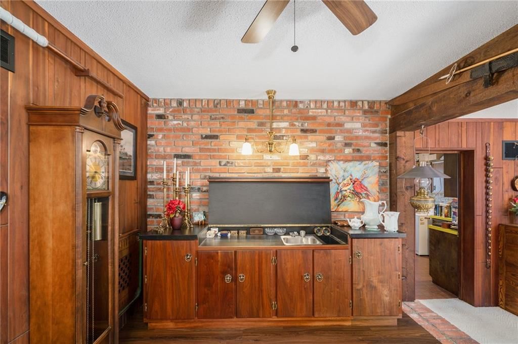 506 N Pine Street — photo 22