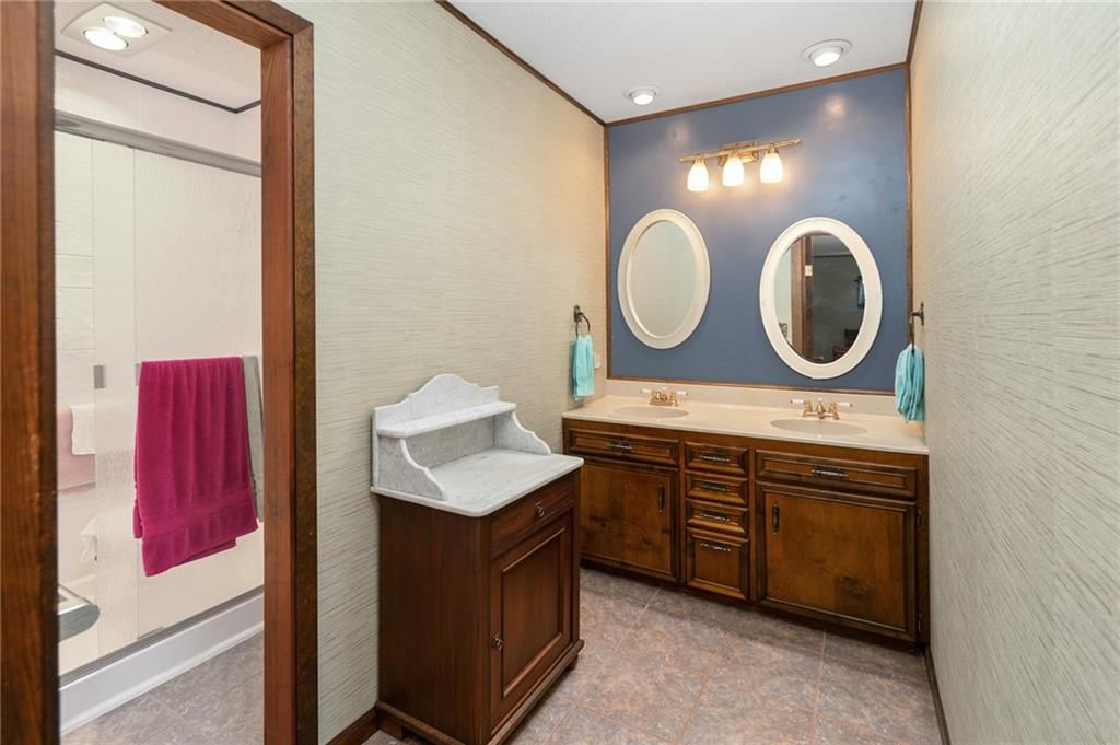 506 N Pine Street — photo 41
