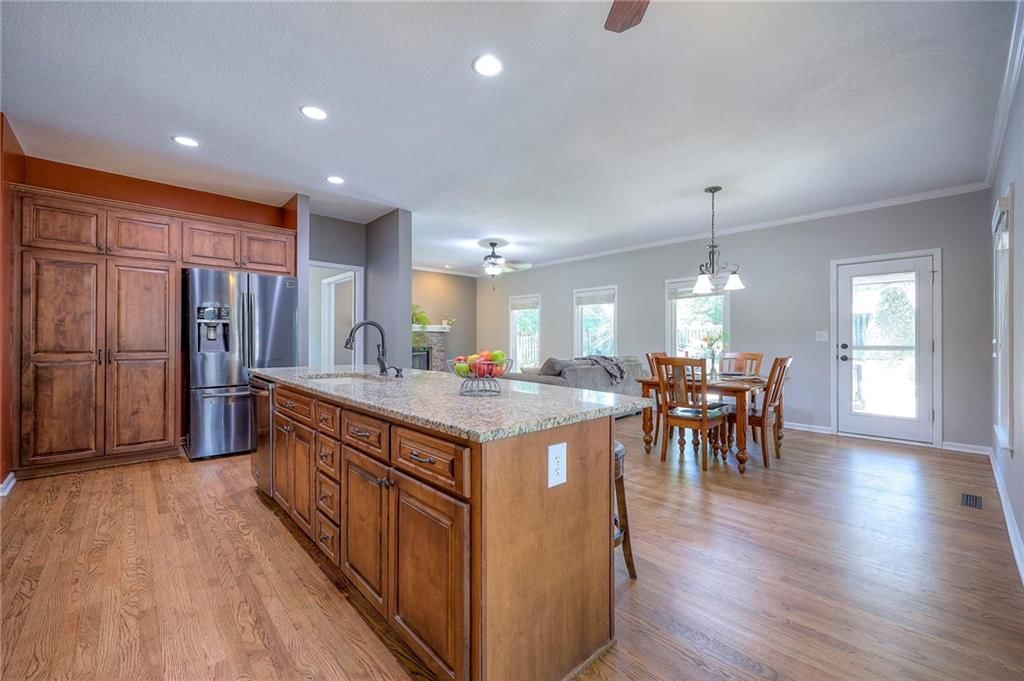 1906 Blackbird Circle — photo 15