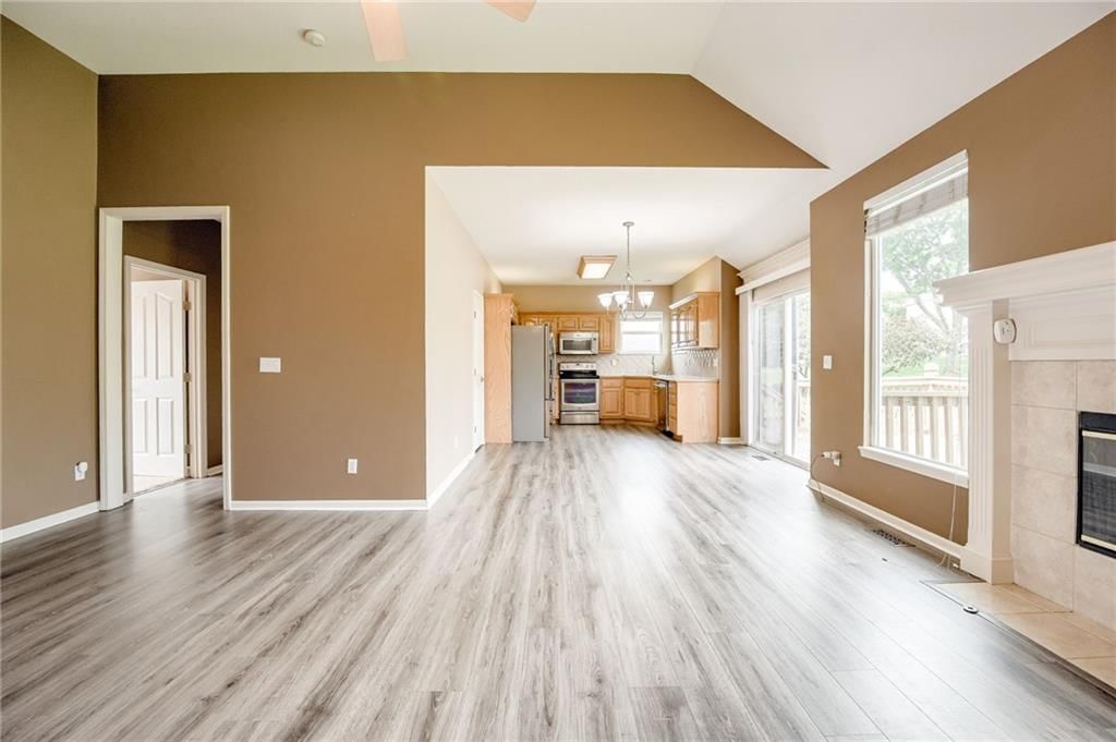 404 Killarney Lane — photo 8