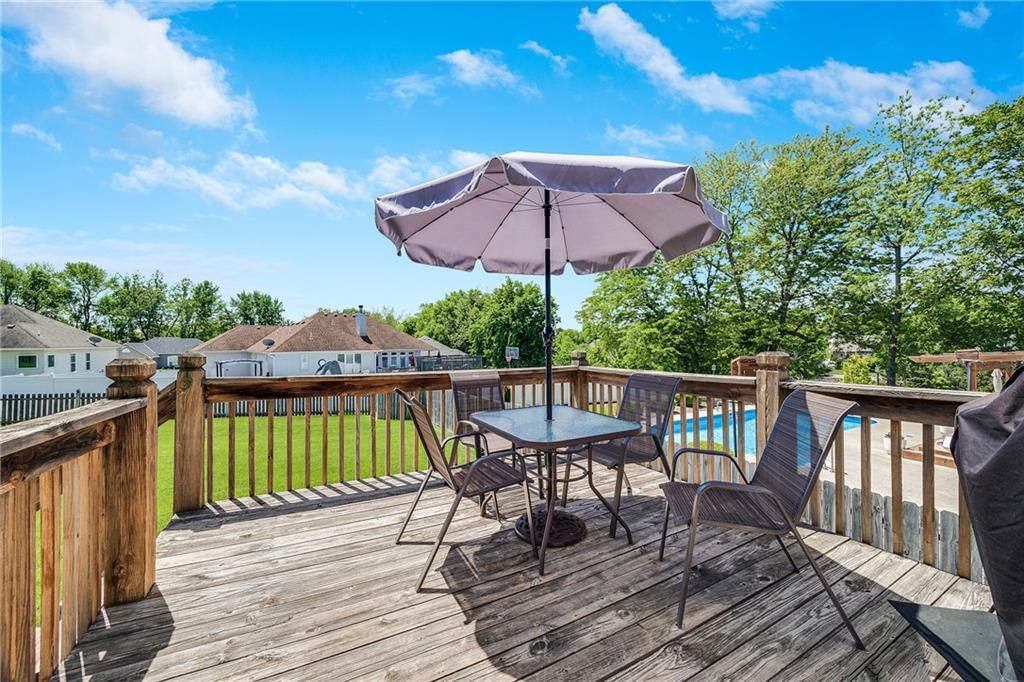 1504 NE Craigievar Drive — photo 35