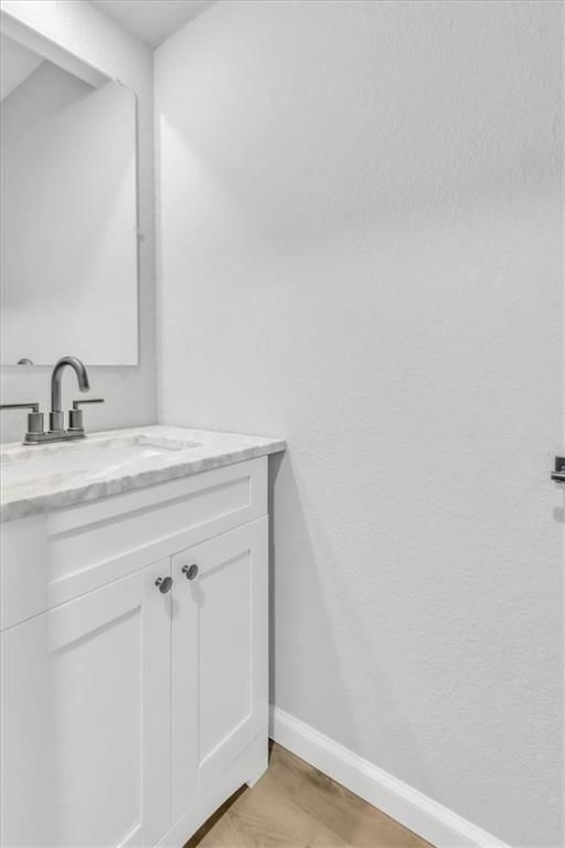 209 SW Queens Lane — photo 12