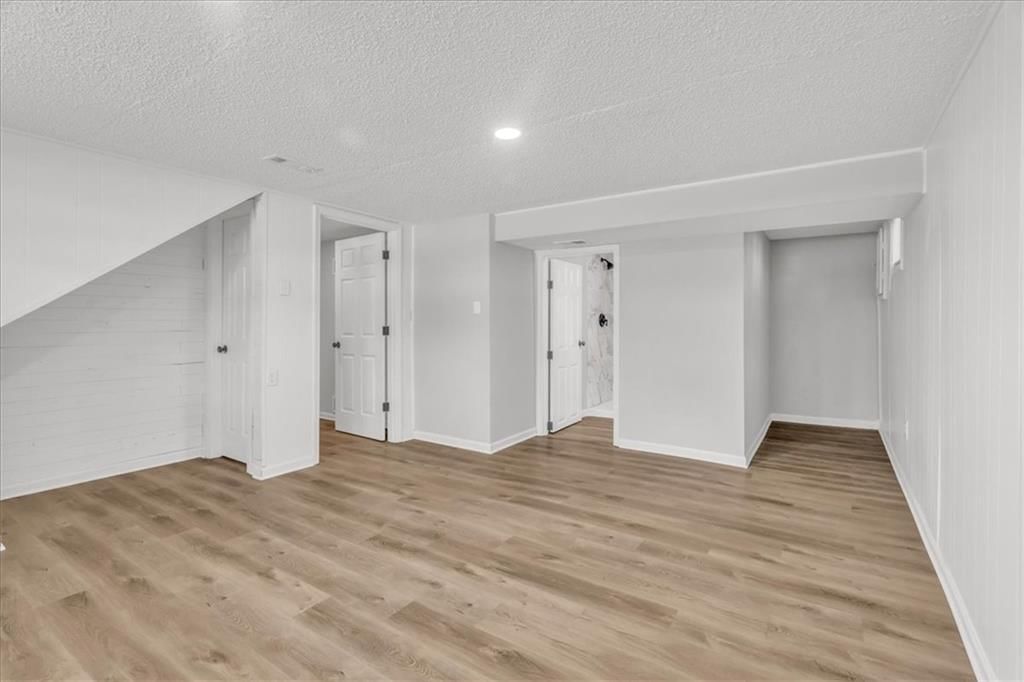 209 SW Queens Lane — photo 23