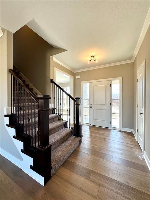 10305 N Oakland Avenue — photo 2