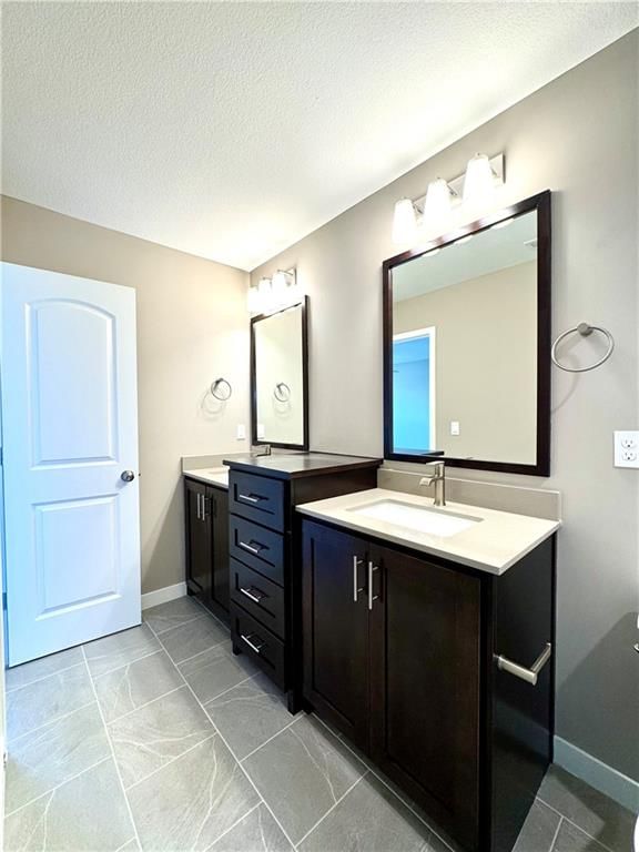 10305 N Oakland Avenue — photo 24