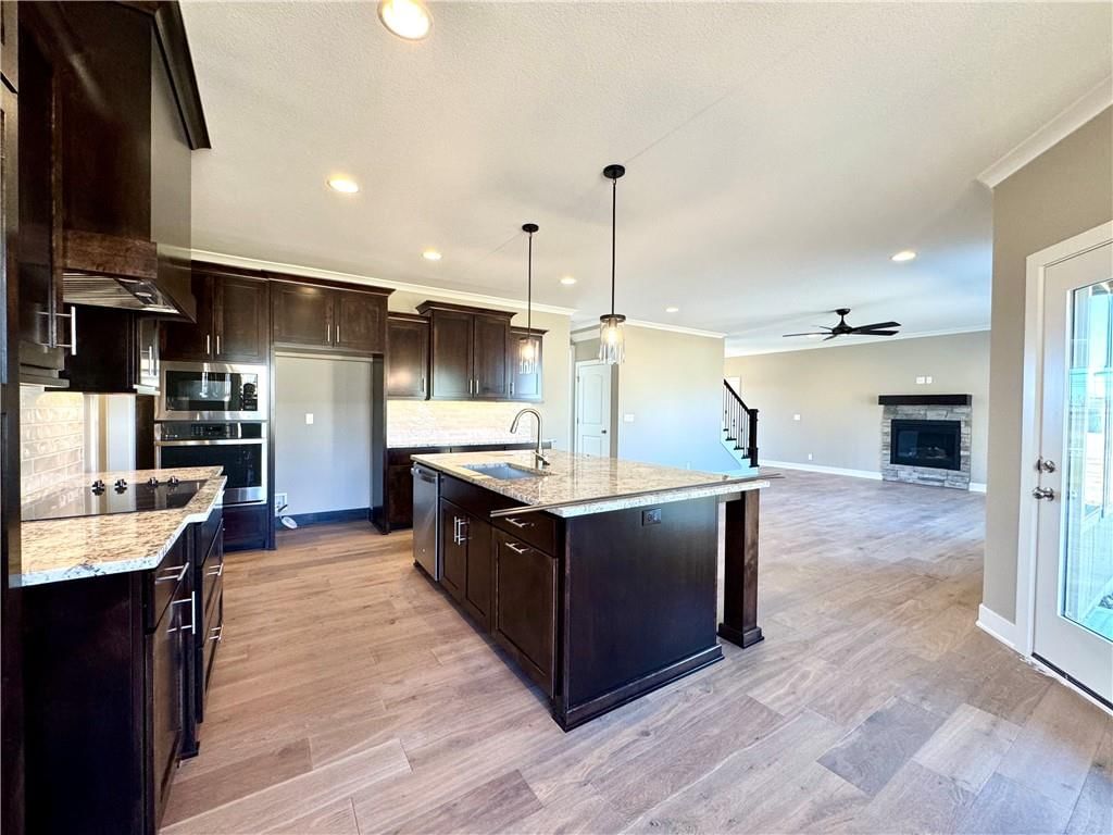 10305 N Oakland Avenue — photo 5