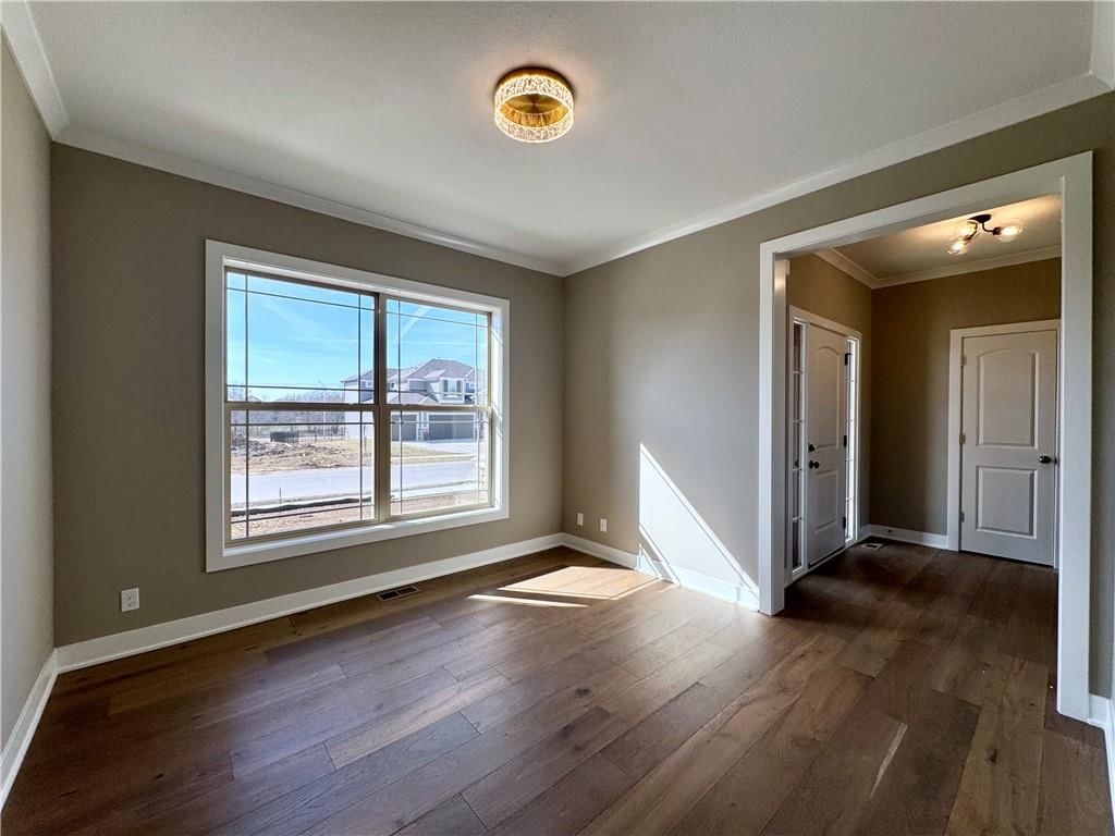 10305 N Oakland Avenue — photo 10
