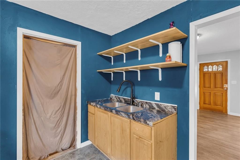6204 E 147th Terrace — photo 11