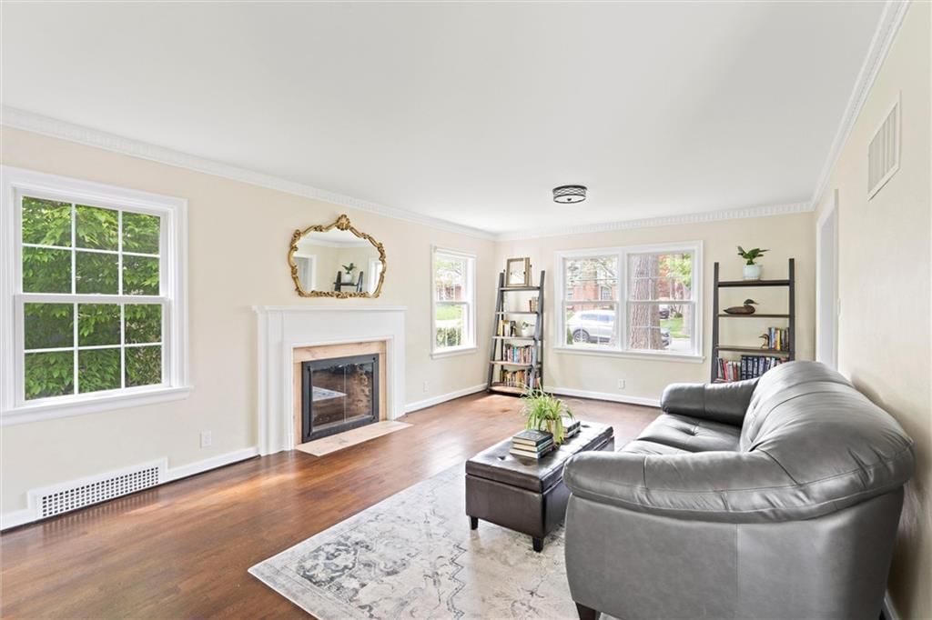 6843 Locust Street — photo 10