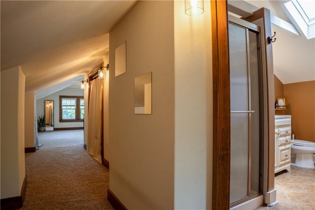 907 W 6th Street — photo 26