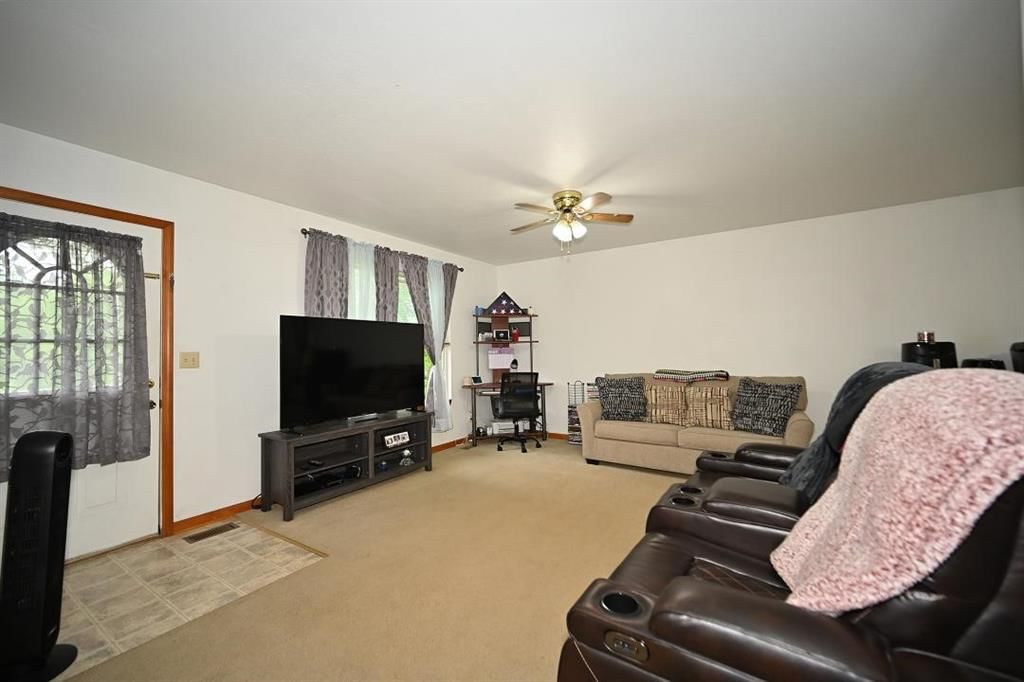 705 N CLARK Street — photo 16