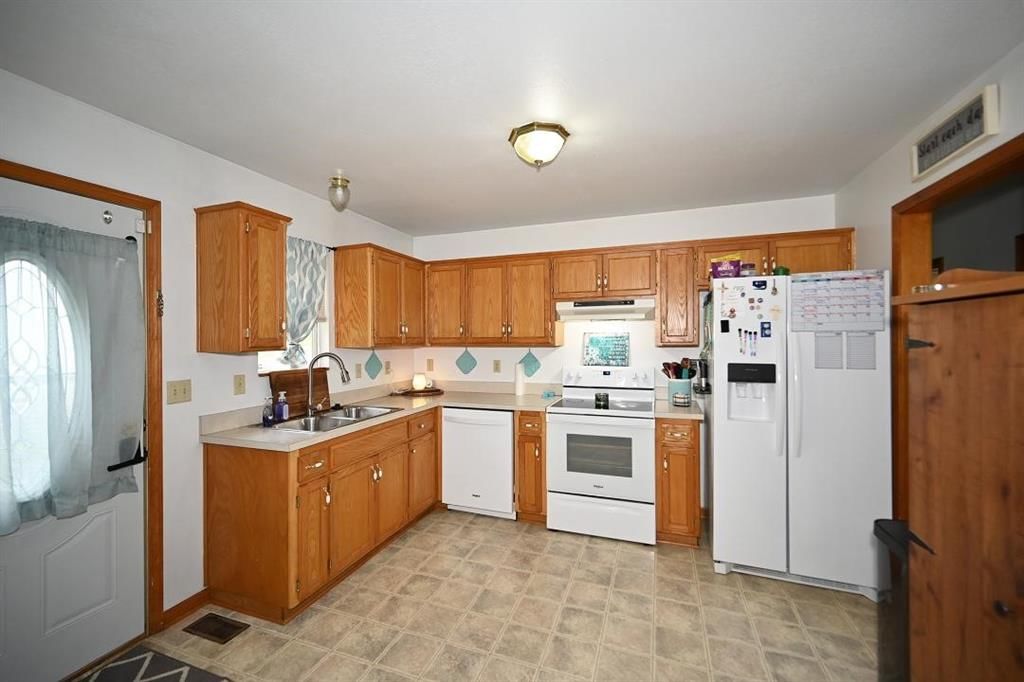 705 N CLARK Street — photo 18