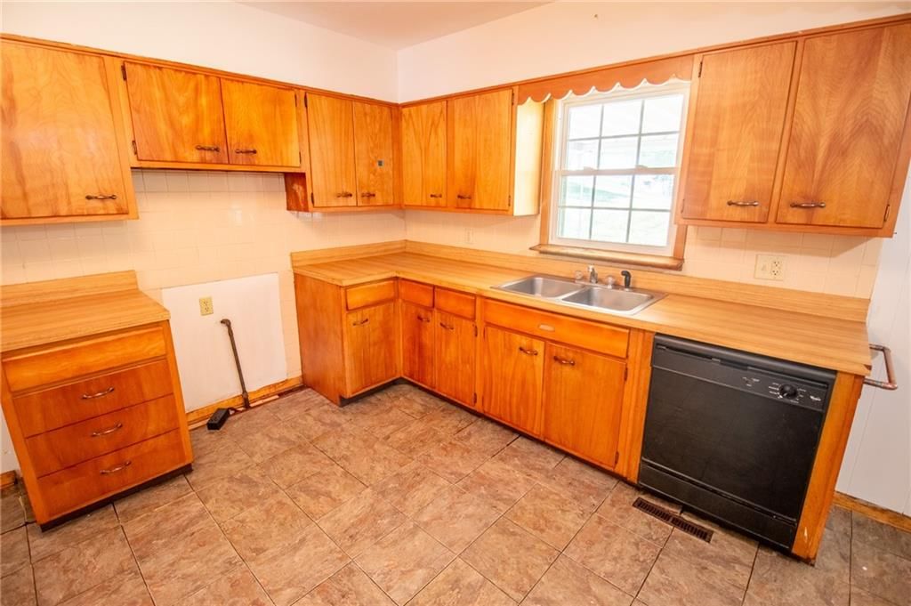 2711 Cedar Street — photo 8