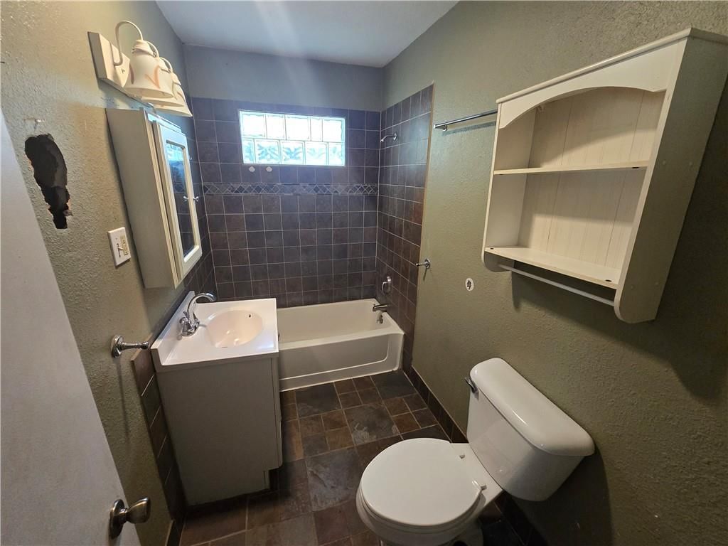 105 Melwood Street — photo 5